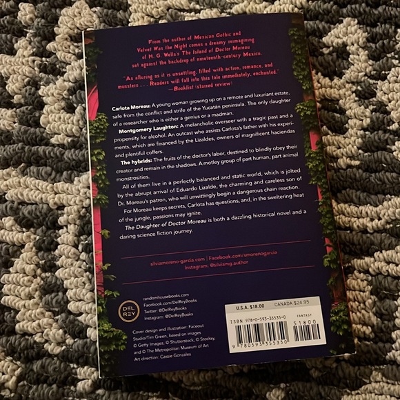 HOLIDAY SALE The Daughter of Doctor Moreau book - Picture 2 of 5